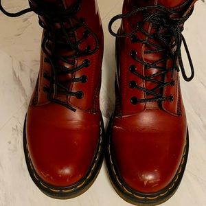 Dr. Martens maroon 1460 combat boots US sz…